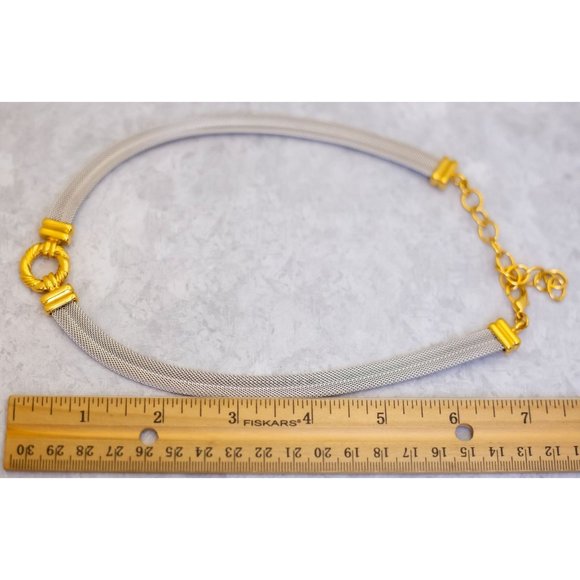 18 inch, Vintage Mid Century Modern Queen Silver Tone Necklace - C12 - Picture 2 of 3